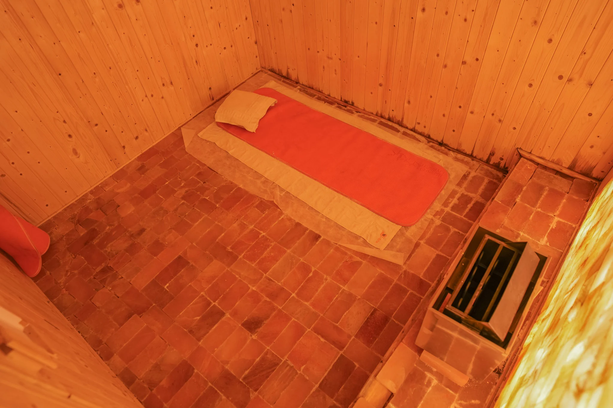 Himalayan Rock Salt Therapy Room